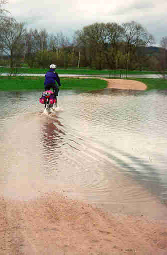 berfluteter Radweg in Donaueschingen