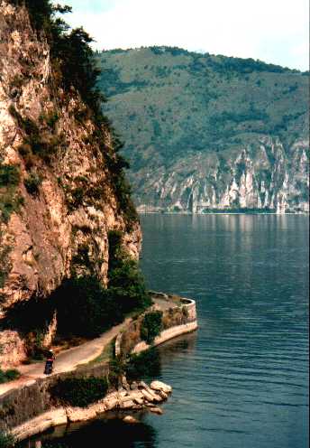 Uferstrae am Lago d`Iseo