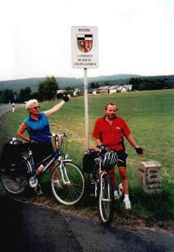 Bezirks- und Landkreisgrenze