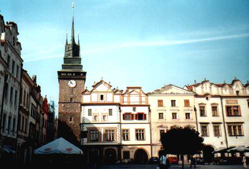 Grnes Tor und Hauptplatz