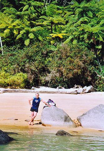 Onetahuti Beach