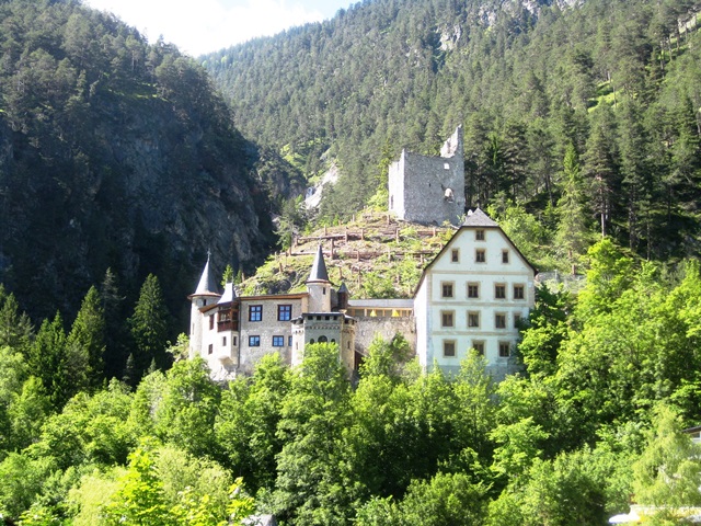 Burg Fernstein