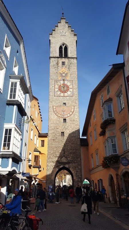 Zwlferturm